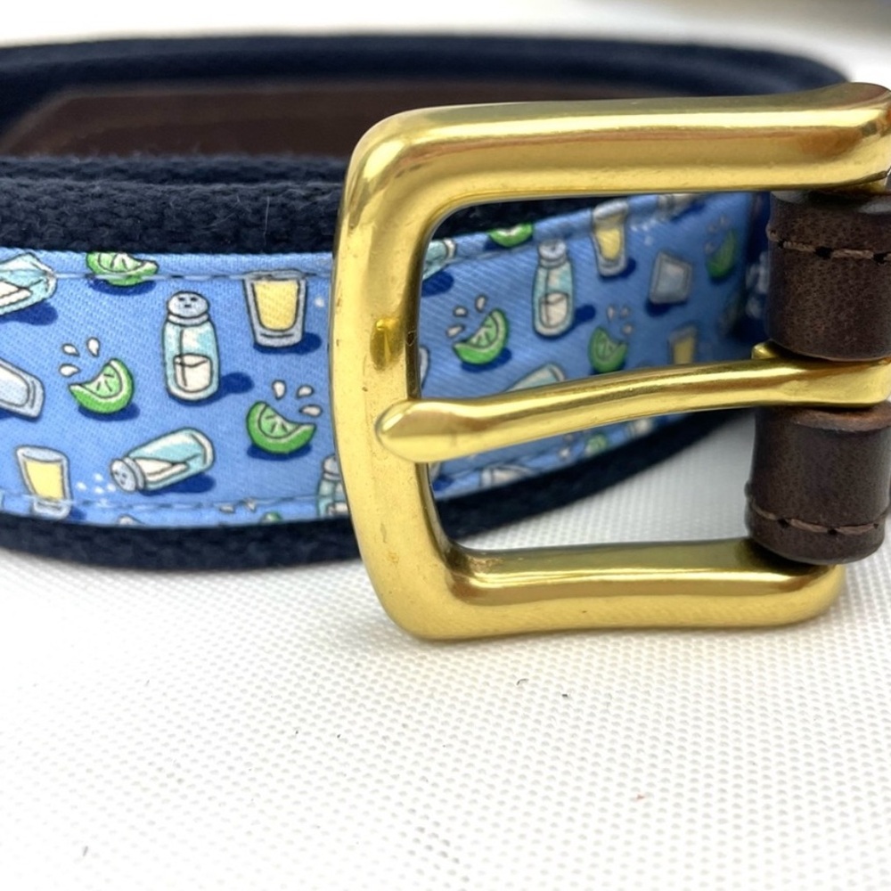 VINYARD VINES Mens tequila shot, salt and lime belt SIZE 34 blue brown